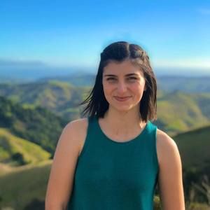 Meet your Posher, Caroline